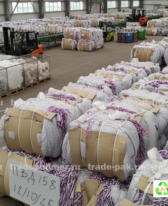 6fef1067-0dbc-45be-9bf1-570ce7427520-пленка пвд цветная отходы склад.jpg